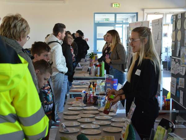 Auch viele Schulen nutzten das Angebot und schauten zum Tag des Gesundheitsamtes vorbei.